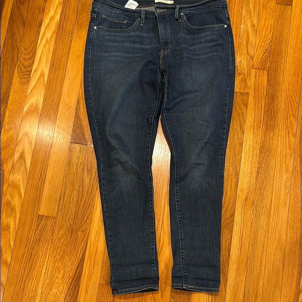 Levi’s women’s 311 shaping skinny jeans 33 x 30